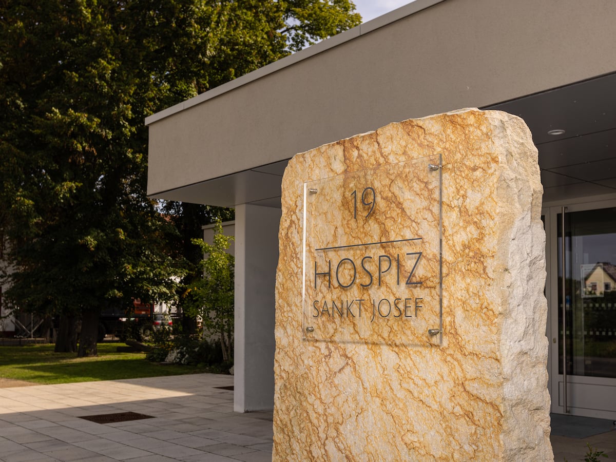 Eingang St. Josef Hospiz Eingang St. Josef Hospiz Torgau